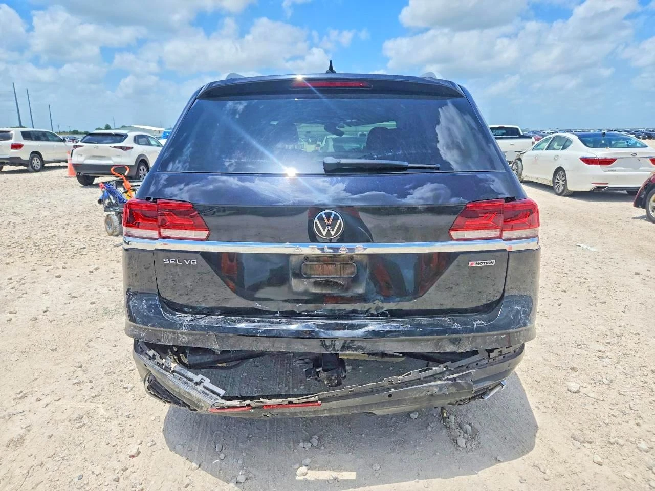 VW Atlas 3.6* SEL* КОЖА* ПОДГРЕВ* ПАНОРАМА* КАМЕРА* , снимка 6 - Автомобили и джипове - 55691013