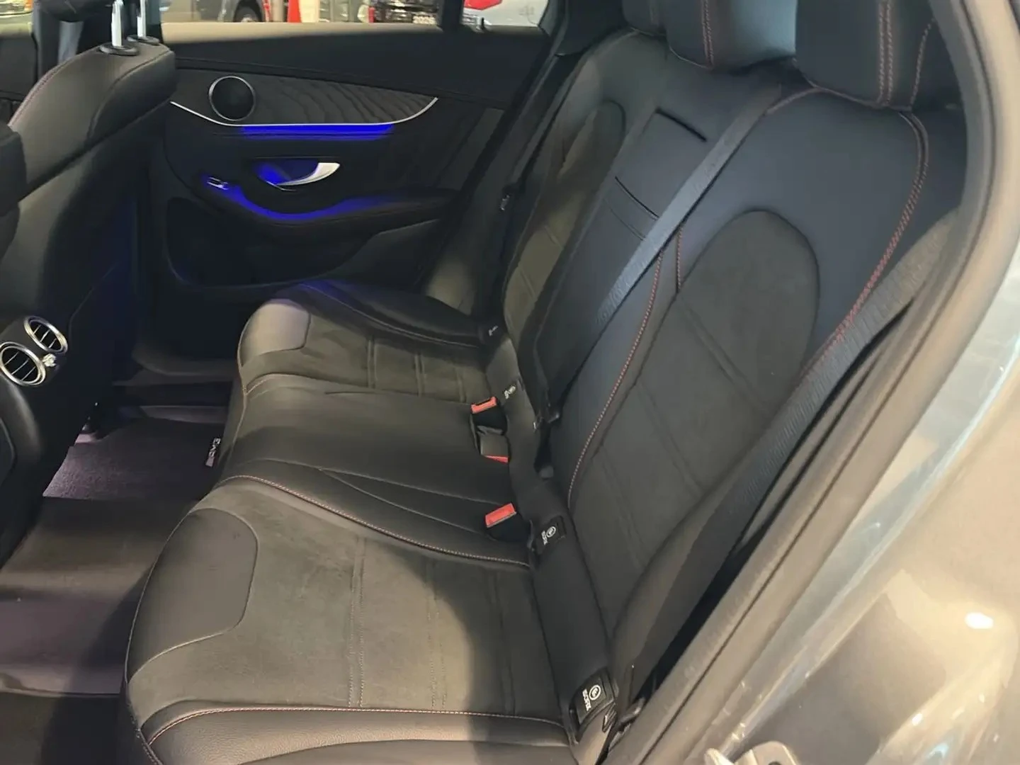 Mercedes-Benz GLC 43 AMG COUPE ЦЕНА ДО БЪЛГАРИЯ АВТОКРЕДИТ, снимка 16 - Автомобили и джипове - 55729028