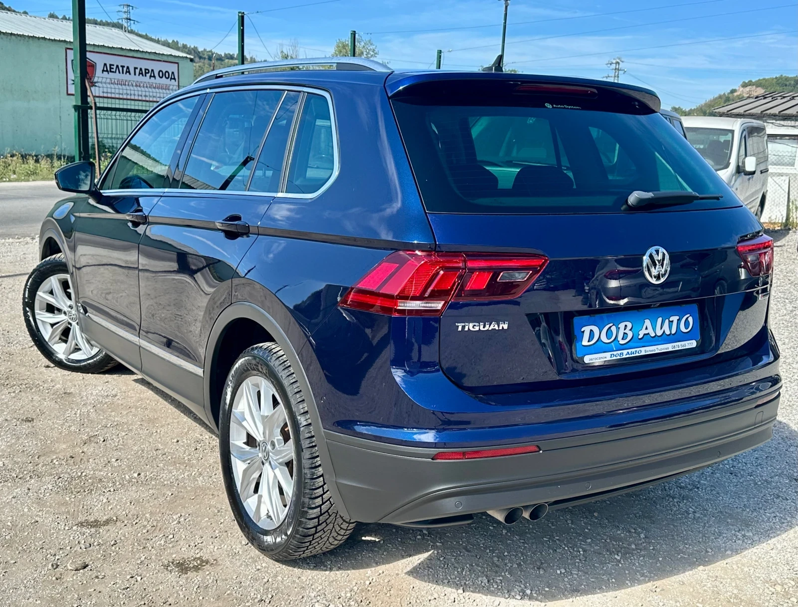 VW Tiguan 2.0TDI-4x4-360CAMERA-LINE ASSIST-САМОПАРКИРАНЕ, снимка 4 - Автомобили и джипове - 55748260