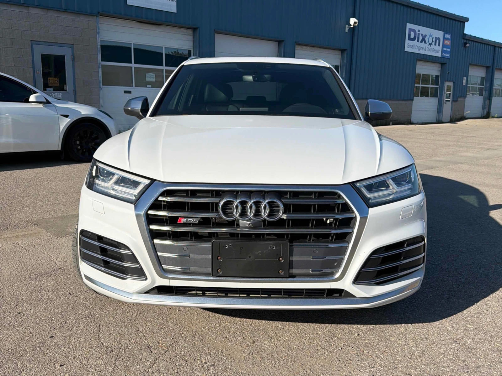 Audi SQ5  Technik / CARFAX / АВТОКРЕДИТ, снимка 2 - Автомобили и джипове - 56071506