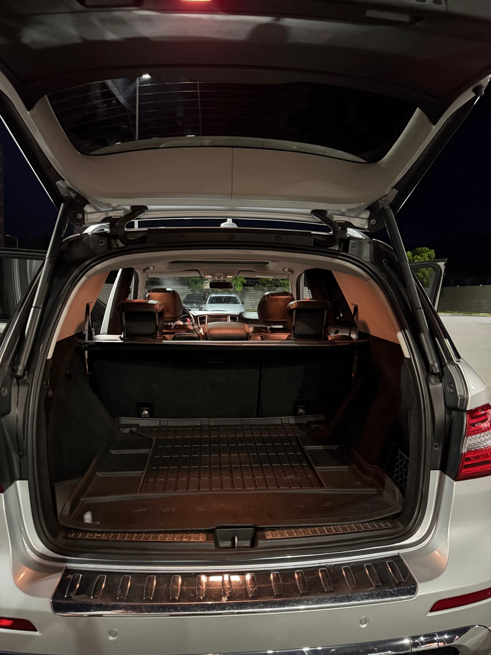 Mercedes-Benz ML 350, снимка 10 - Автомобили и джипове - 56185850