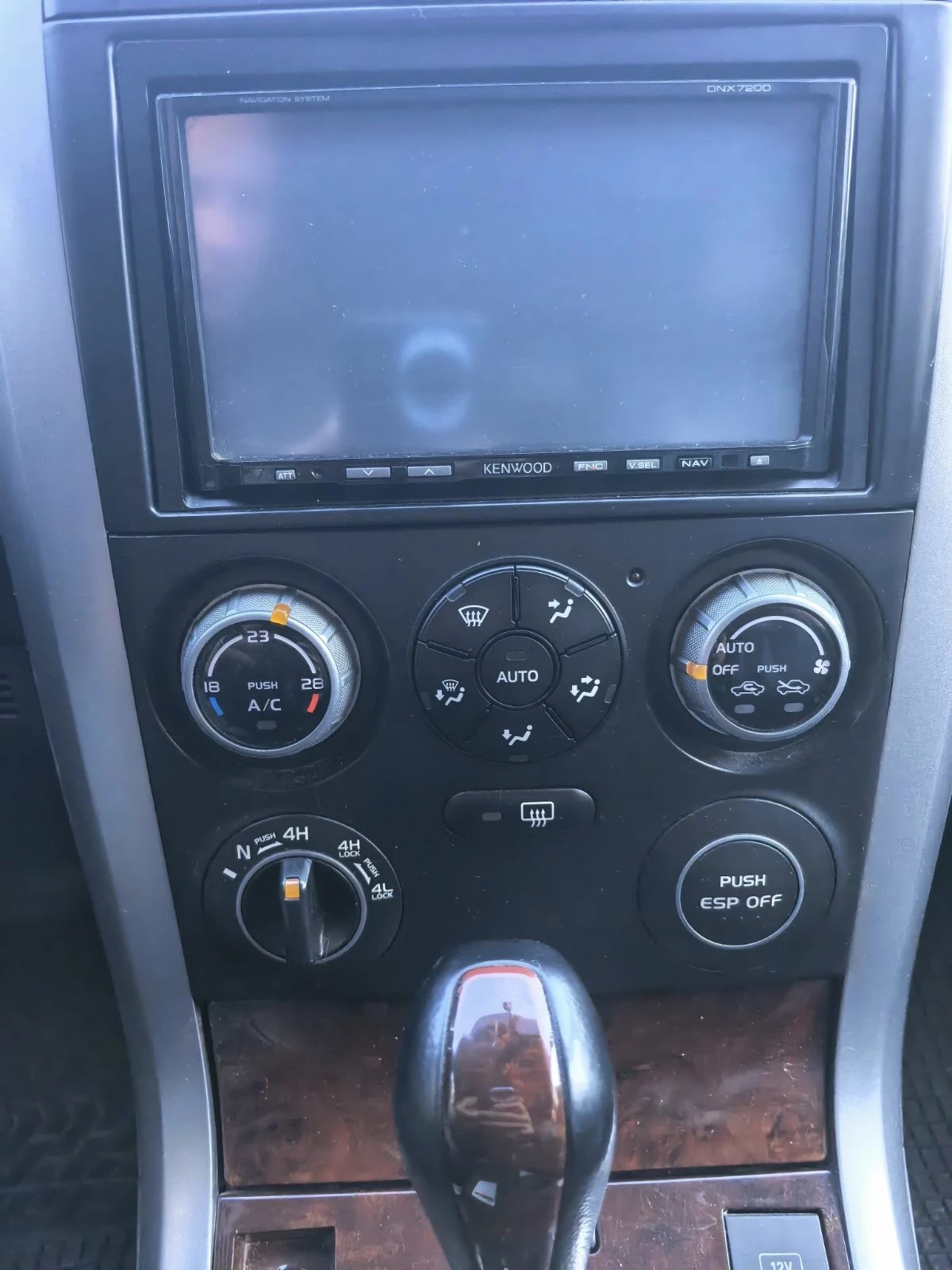 Suzuki Grand vitara 2.0 бензин/газ 4Х4 автомат, снимка 8 - Автомобили и джипове - 56336270