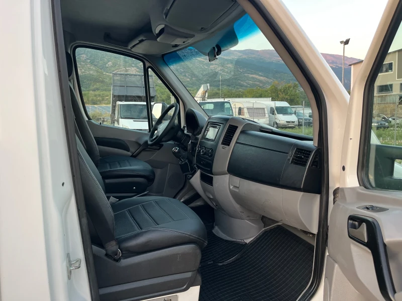 VW Crafter ЕВРО 5Б КРАН КЛИМА 4.30М 3.5Т НА ТЕГЛИЧ НАВИ ТОП, снимка 9 - Бусове и автобуси - 46888314