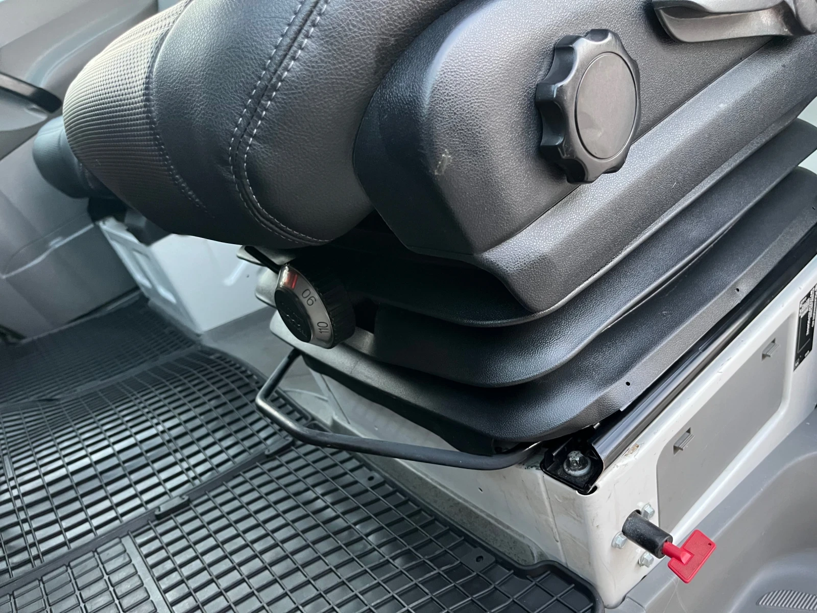 VW Crafter  5   4.30 3.5     | Mobile.bg   14