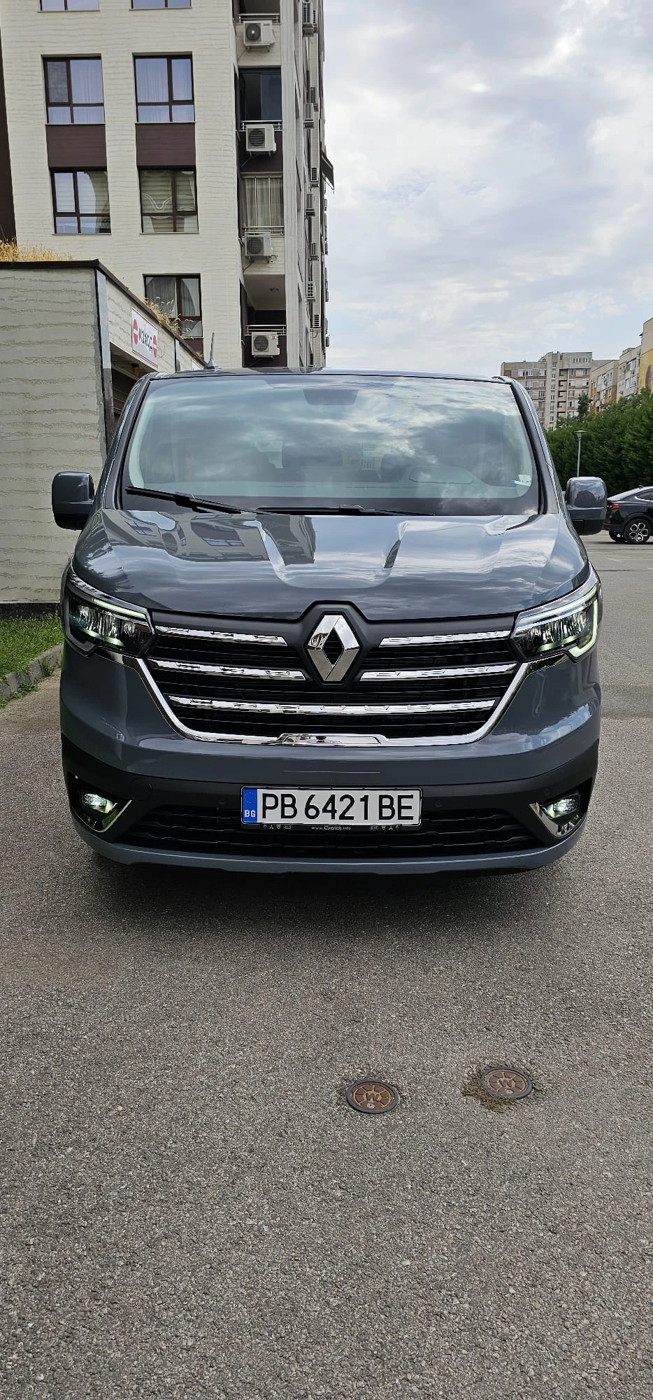 Renault Trafic L2H1 - изображение 2