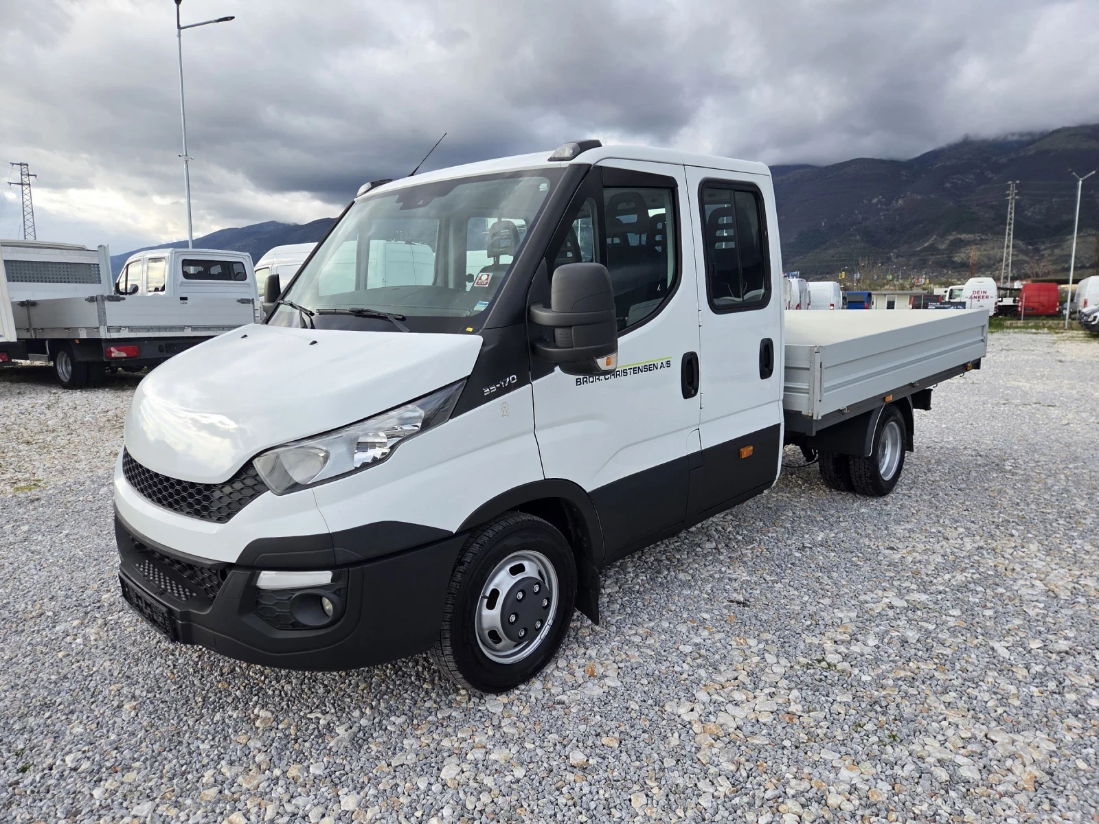 Iveco Daily 35c17, Климатик, 6 местен, 3.20 метра, До 3.5 т | Auto.bg — изображение 1