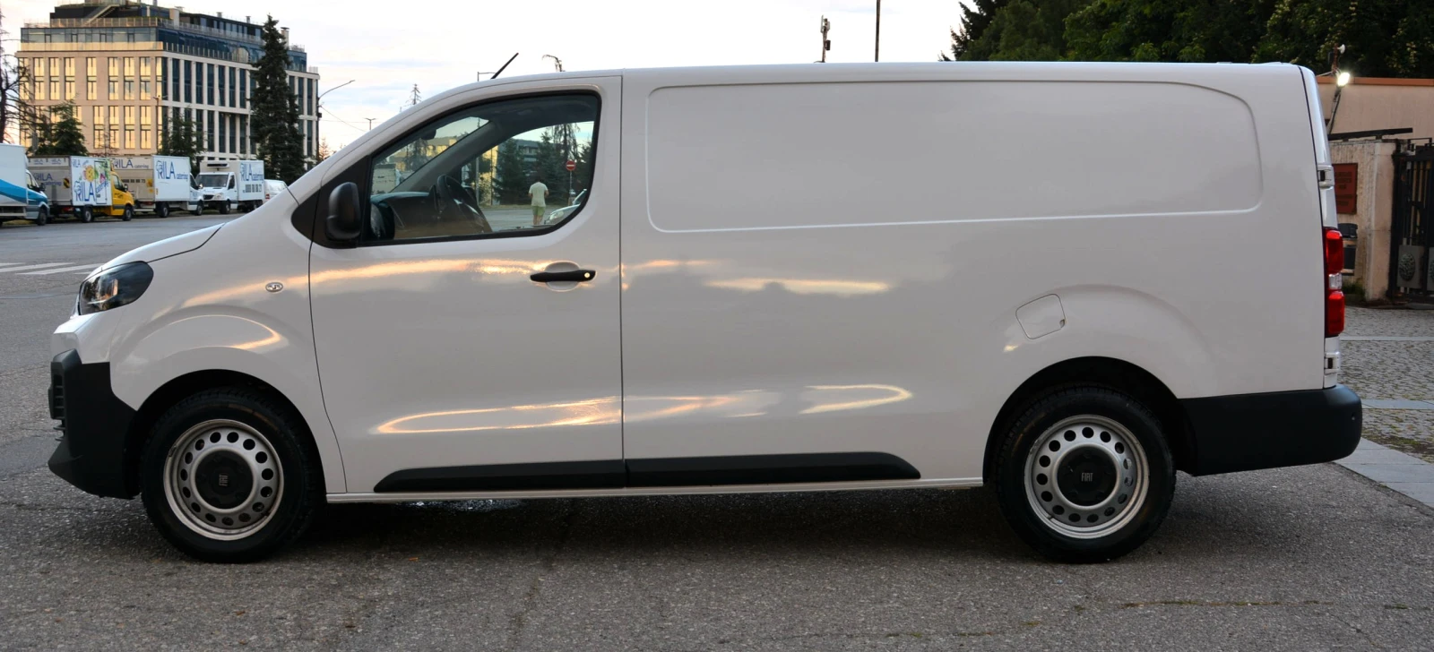 Peugeot Expert 2.0 HDI L3 2+ 1 10 k km Navi Autopilot 360 Camera, снимка 2 - Бусове и автобуси - 55267323