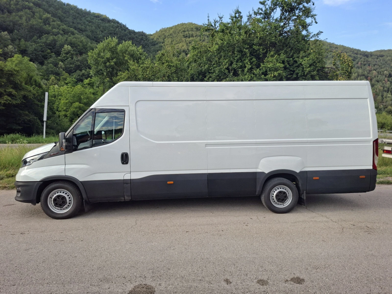 Iveco Daily 35s18* MAXI* КЛИМА* NAVI, снимка 2 - Бусове и автобуси - 55196585