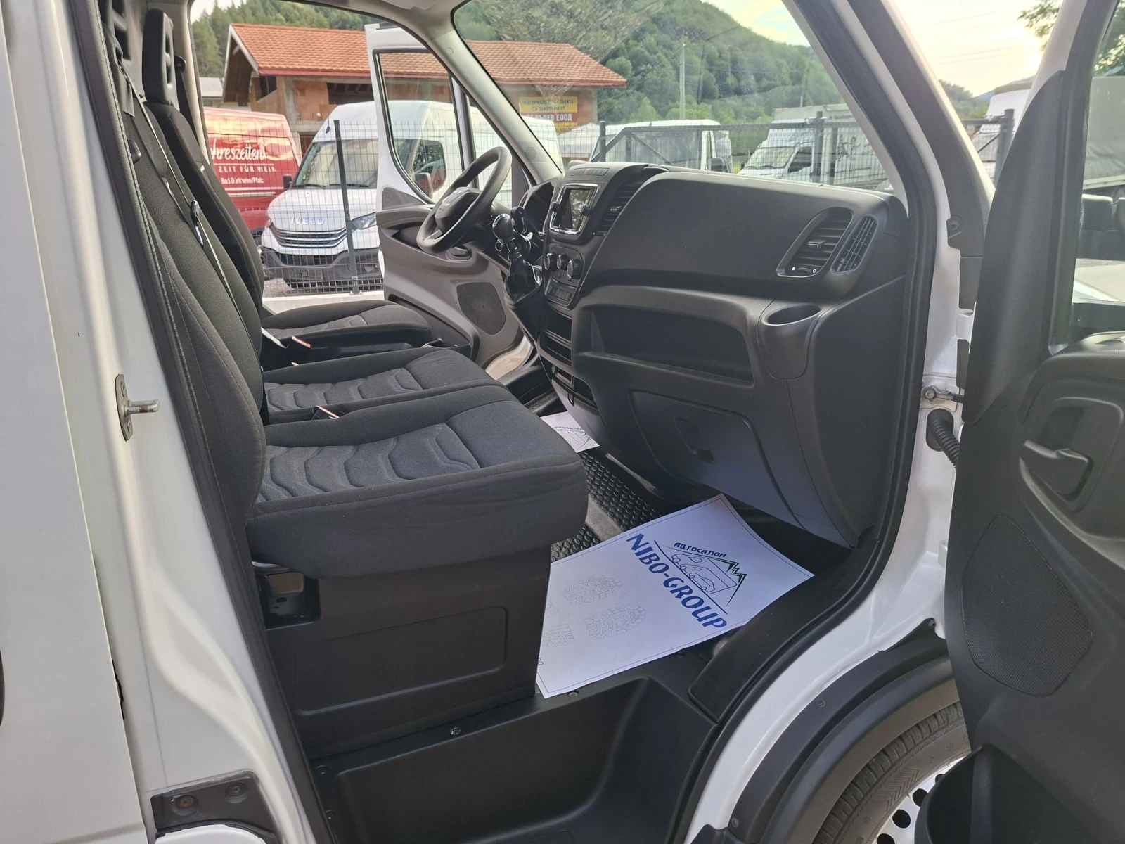 Iveco Daily 35s18* MAXI* КЛИМА* NAVI, снимка 10 - Бусове и автобуси - 55196585