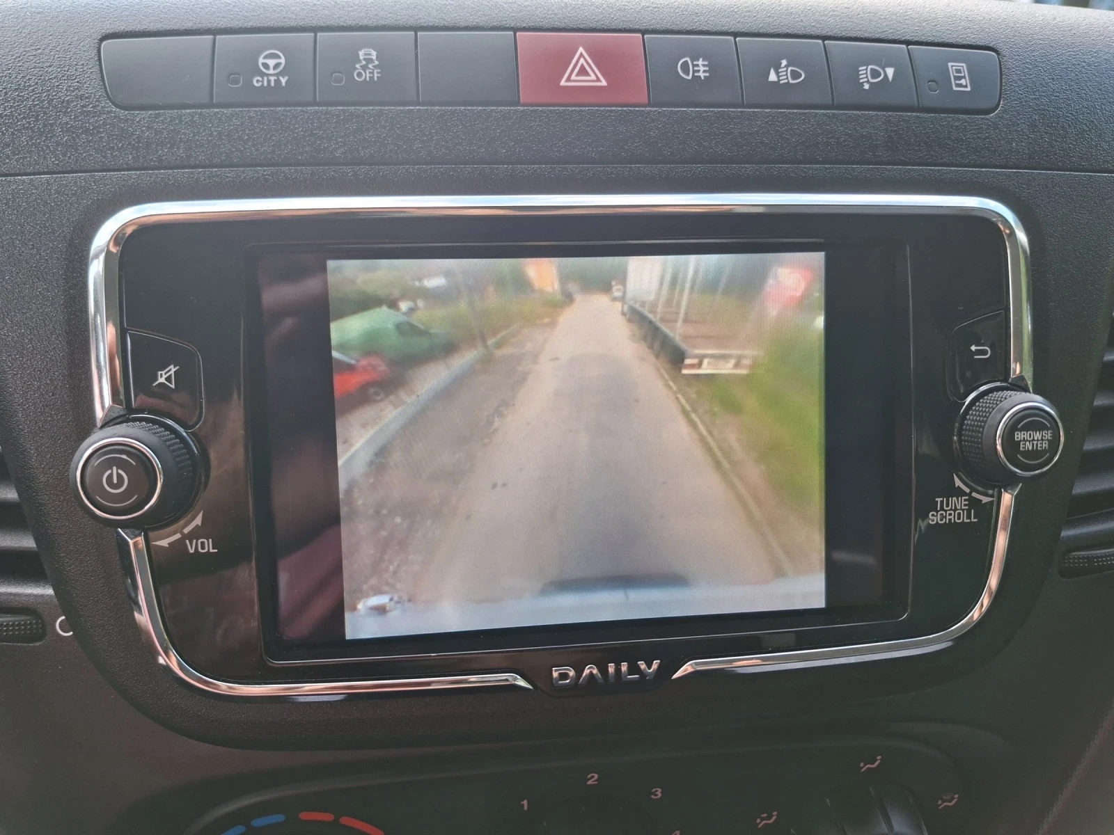 Iveco Daily 35s18* MAXI* КЛИМА* NAVI, снимка 15 - Бусове и автобуси - 55196585