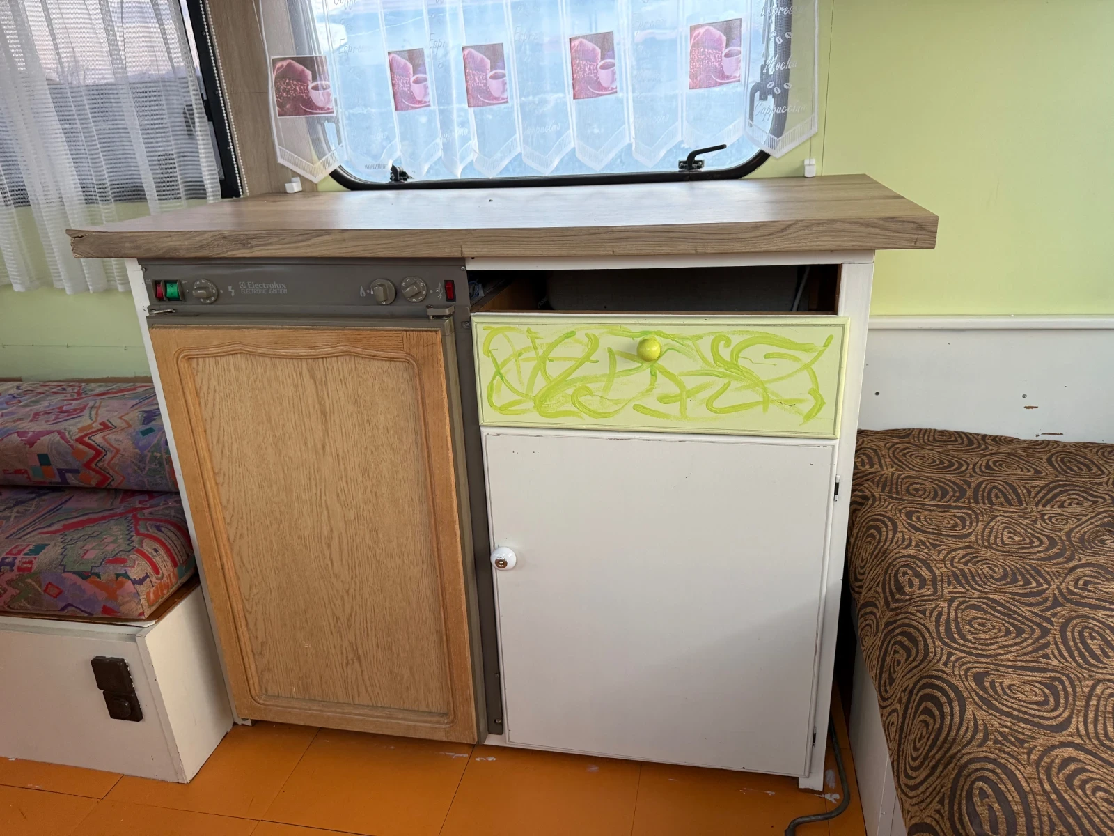 Каравана Adria, снимка 7 - Каравани и кемпери - 54102483