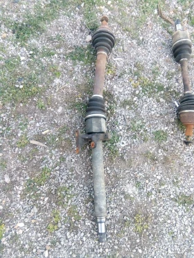 полуоска дясна Форд фокус 1.6 тдци