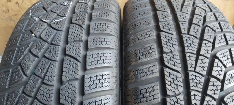 Гуми Зимни 205/45R16, снимка 1 - Гуми и джанти - 32572451