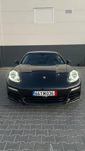  Porsche Panamera