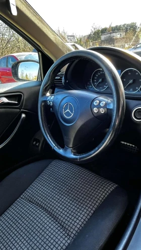 Mercedes-Benz 200, снимка 9 - Автомобили и джипове - 53489566