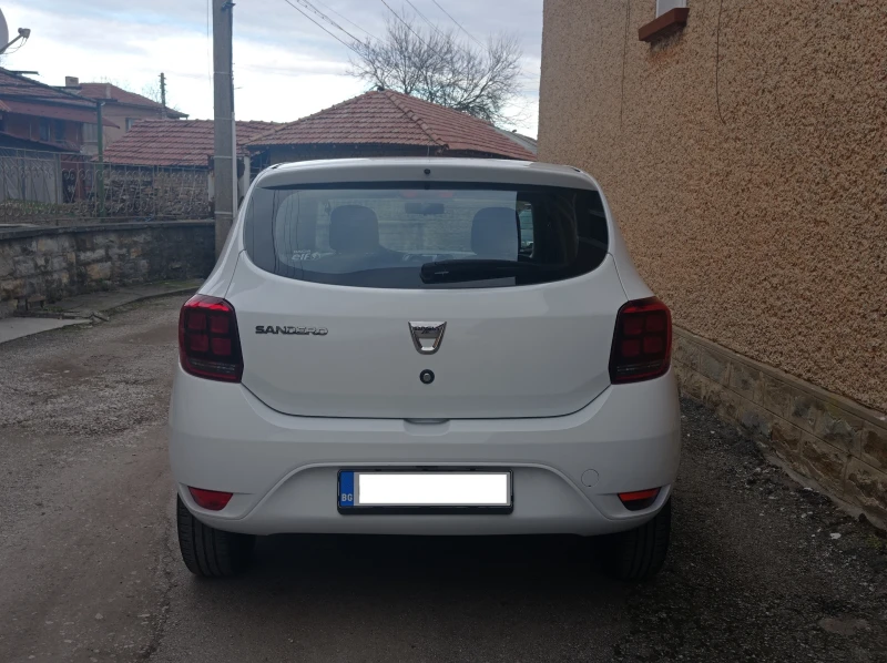 Dacia Sandero, снимка 9 - Автомобили и джипове - 47587779