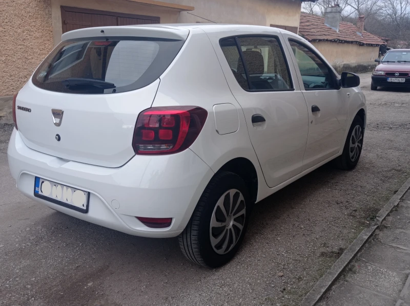 Dacia Sandero, снимка 12 - Автомобили и джипове - 47587779