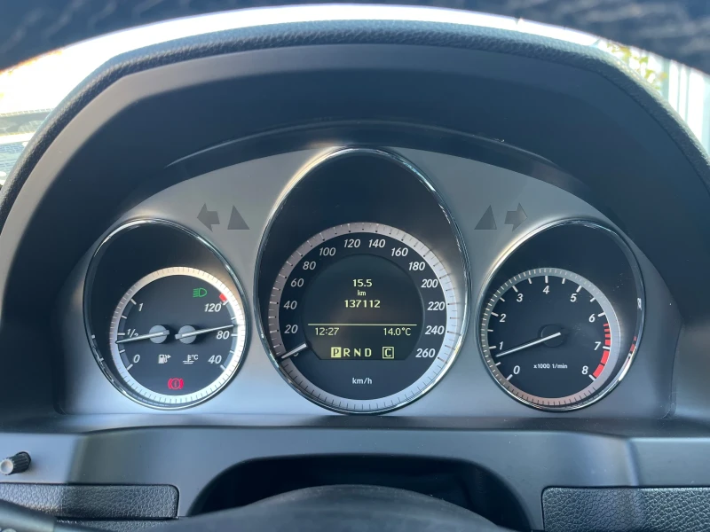 Mercedes-Benz C 180 137000km, AMG, автомат, кожа, снимка 11 - Автомобили и джипове - 48035389