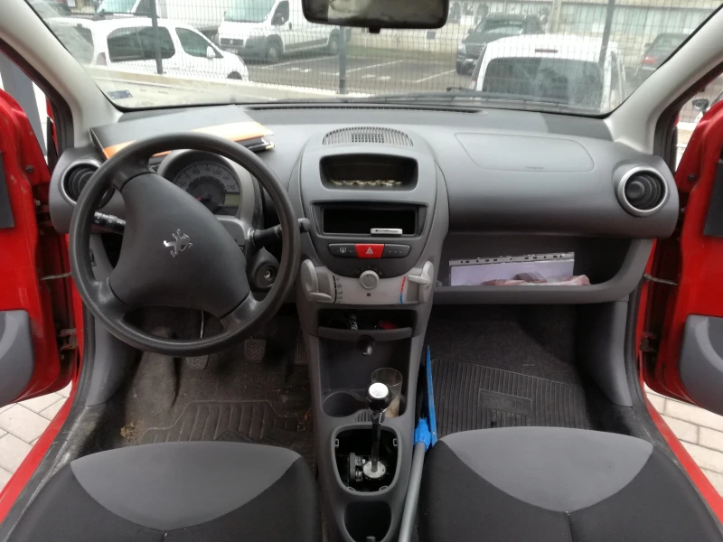 Peugeot 107 бензин, снимка 8 - Автомобили и джипове - 49291239