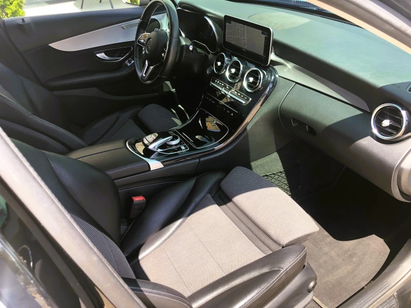 Mercedes-Benz C 220 AMG-PAKET/DISTRONIC/MULTIBEAM LED/УНИКАТ, снимка 9 - Автомобили и джипове - 51302347