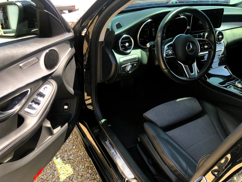 Mercedes-Benz C 220 AMG-PAKET/DISTRONIC/MULTIBEAM LED/УНИКАТ, снимка 8 - Автомобили и джипове - 51302347