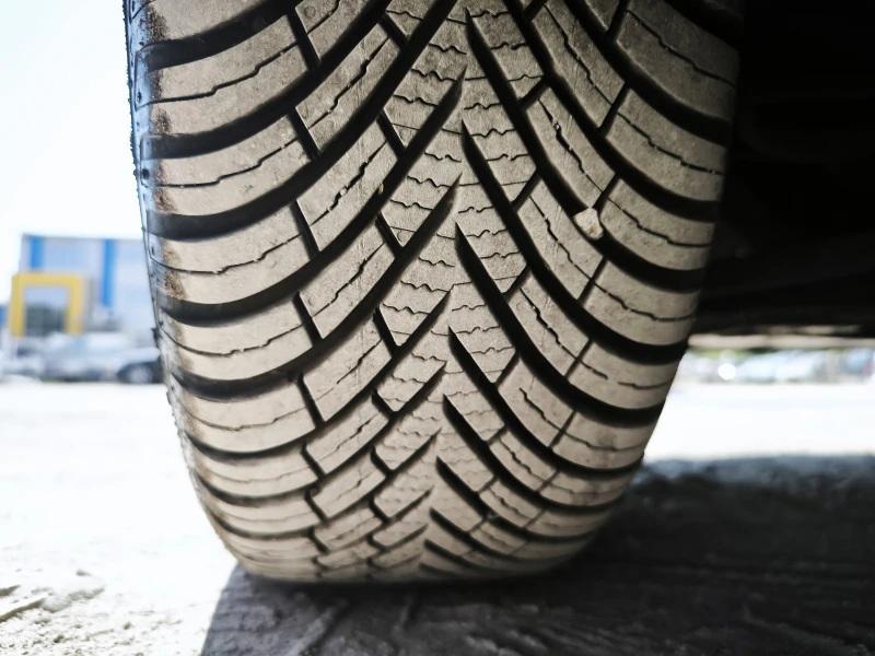 Renault Modus 1.6i 16V - 90hp, снимка 17 - Автомобили и джипове - 51774464