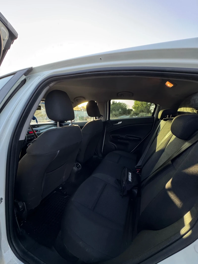 Alfa Romeo Giulietta, снимка 8 - Автомобили и джипове - 52148795