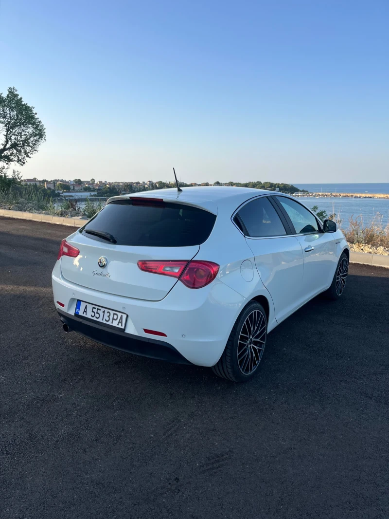 Alfa Romeo Giulietta, снимка 6 - Автомобили и джипове - 52148795
