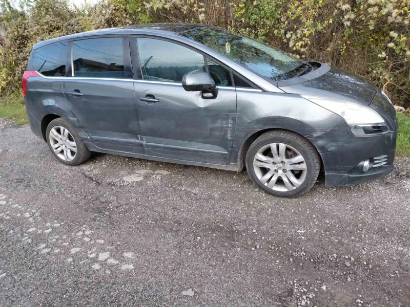 Peugeot 5008, снимка 4 - Автомобили и джипове - 52353460