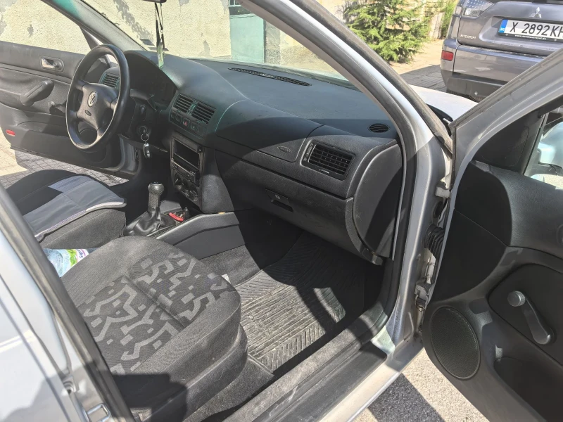 VW Bora, снимка 5 - Автомобили и джипове - 52434615