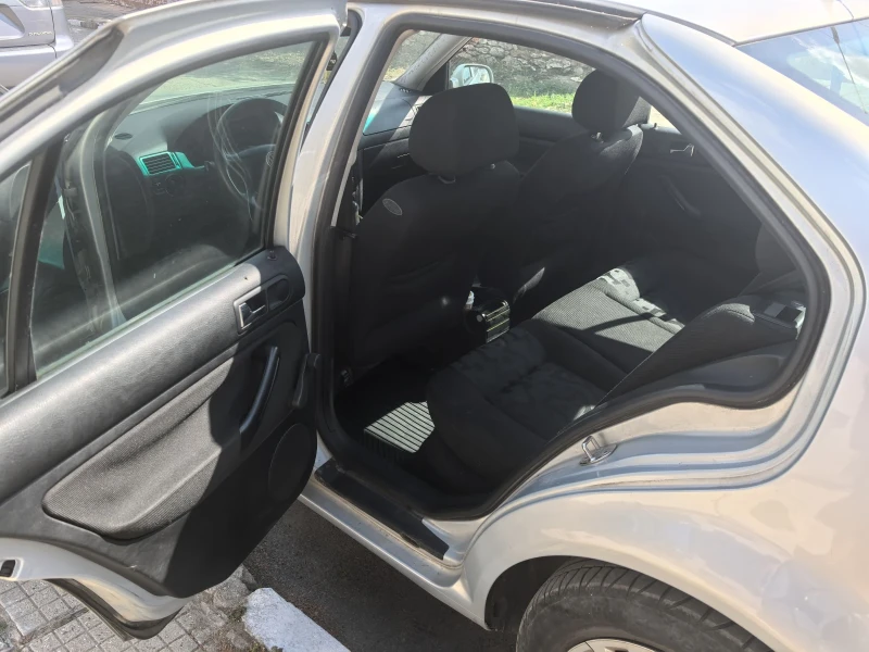 VW Bora, снимка 4 - Автомобили и джипове - 52434615