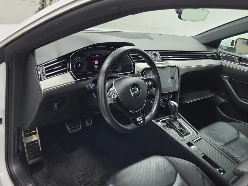 VW Arteon R-line* 4M* Обдух* Fenda* Подгрев* Пано, снимка 8 - Автомобили и джипове - 52551466