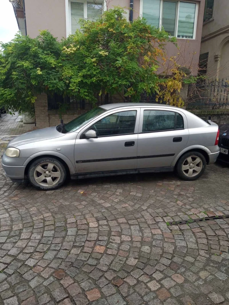 Opel Astra 1.4, снимка 2 - Автомобили и джипове - 52578550