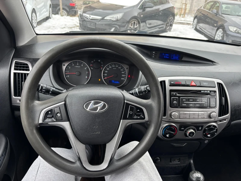 Hyundai I20, снимка 11 - Автомобили и джипове - 53459176