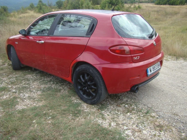 Alfa Romeo 147, снимка 2 - Автомобили и джипове - 49243227