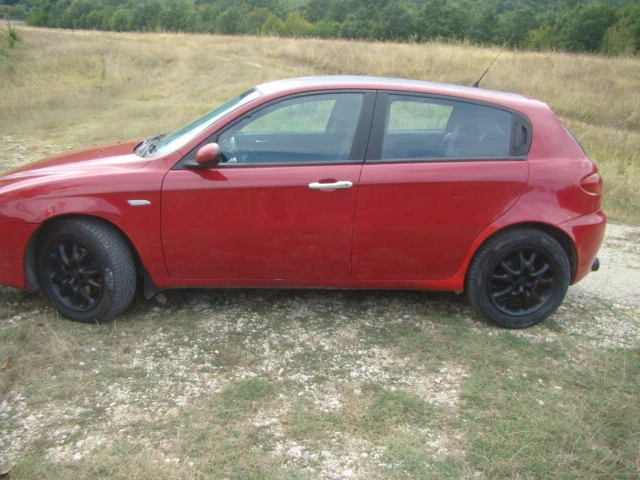 Alfa Romeo 147, снимка 3 - Автомобили и джипове - 49243227