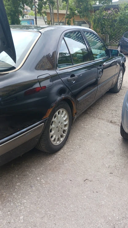 Mercedes-Benz E 200 W 210, снимка 3 - Автомобили и джипове - 54592498