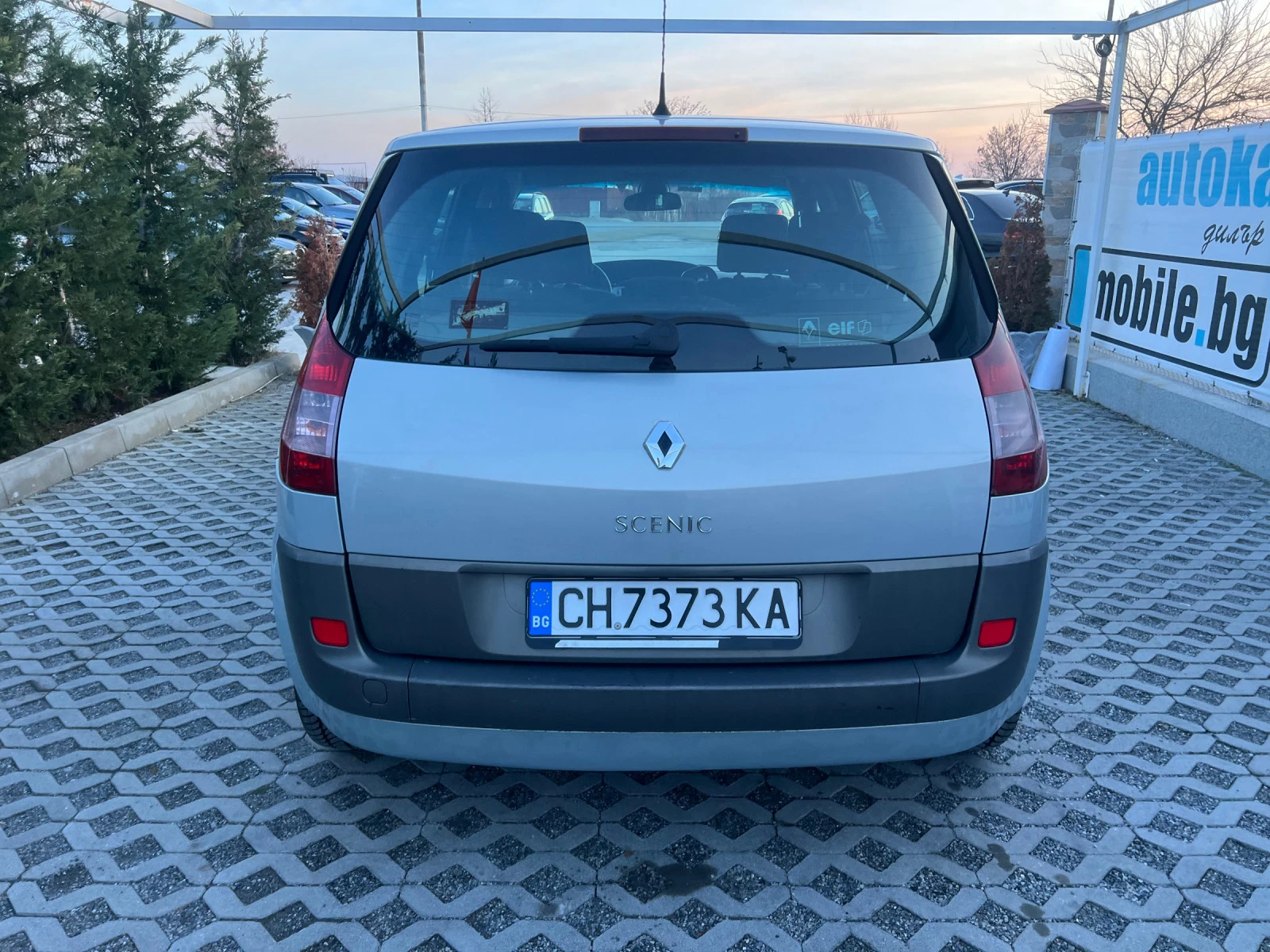 Renault Scenic 1.5dci-82кс= НАПЪЛНО ОБСЛУЖЕН= ВСИЧКО ПЛАТЕНО - изображение 4