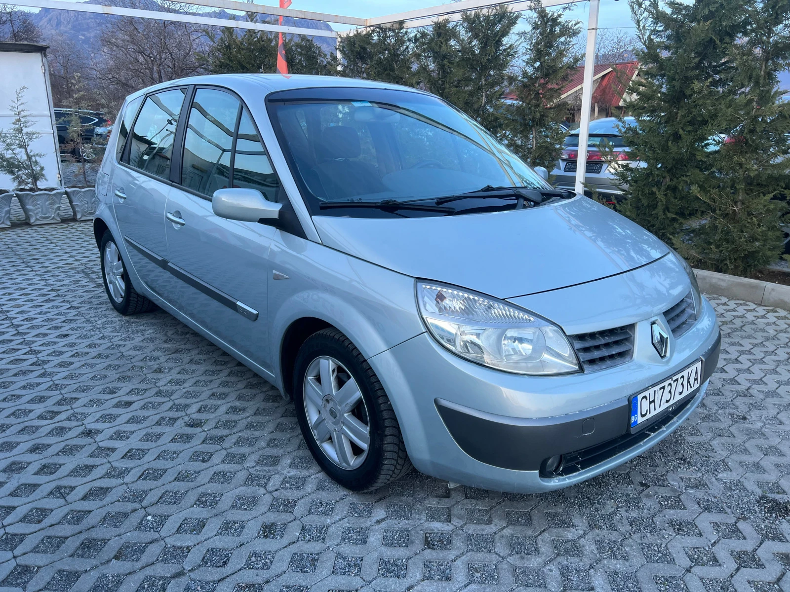 Renault Scenic 1.5dci-82кс= НАПЪЛНО ОБСЛУЖЕН= ВСИЧКО ПЛАТЕНО - изображение 2