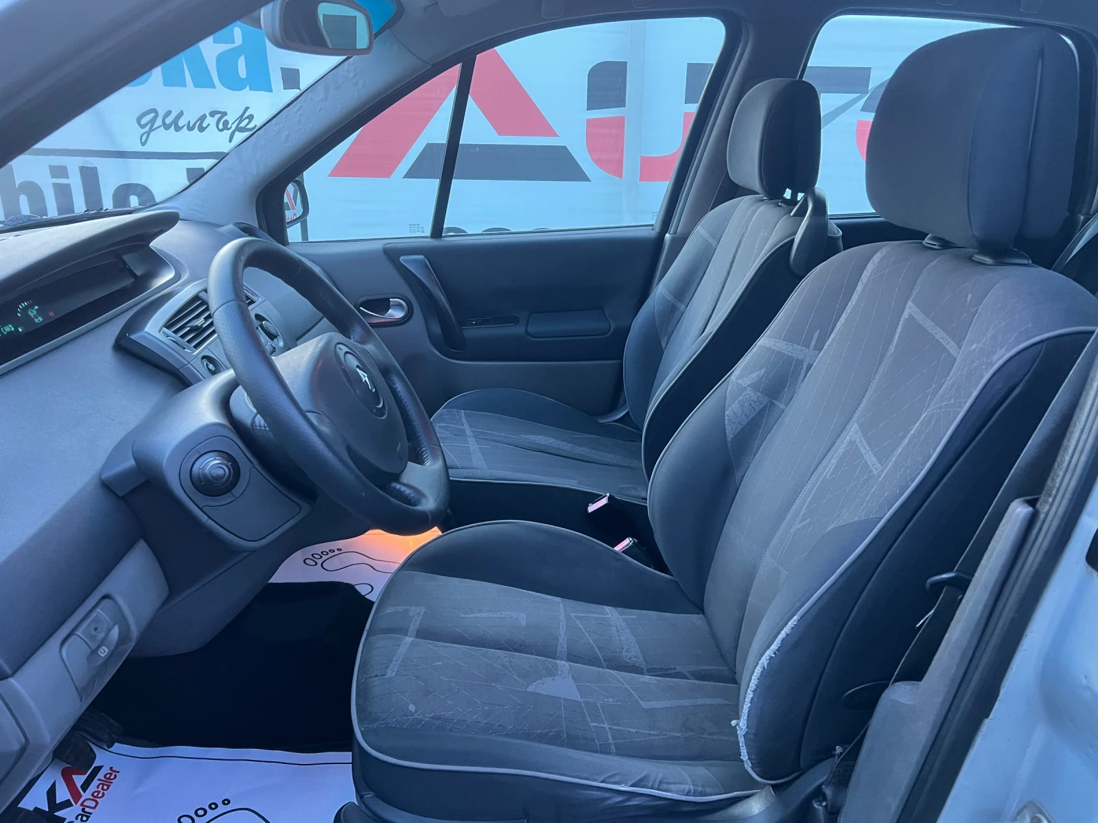 Renault Scenic 1.5dci-82кс= НАПЪЛНО ОБСЛУЖЕН= ВСИЧКО ПЛАТЕНО - изображение 7