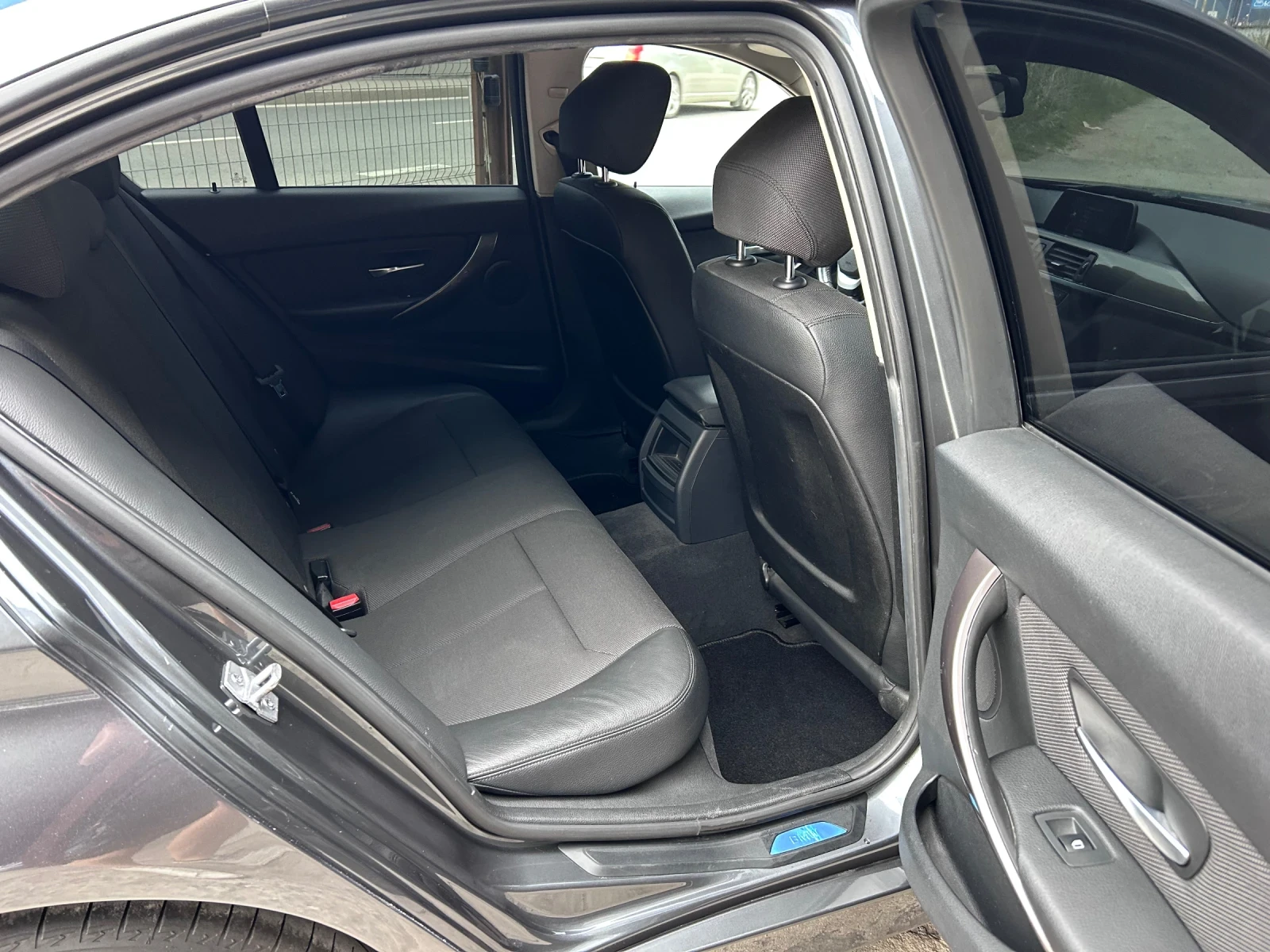 BMW 320 d Modern 318d | Mobile.bg — изображение 15