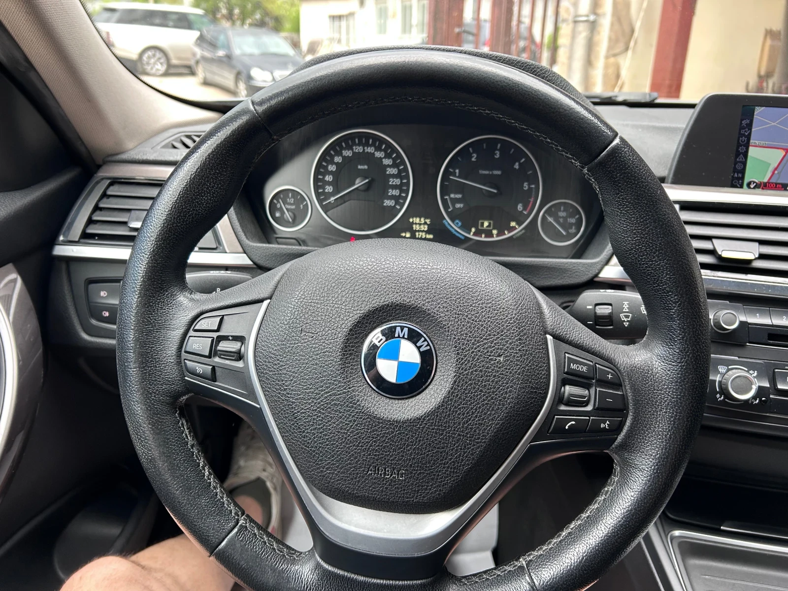 BMW 320 d Modern 318d | Mobile.bg — изображение 11