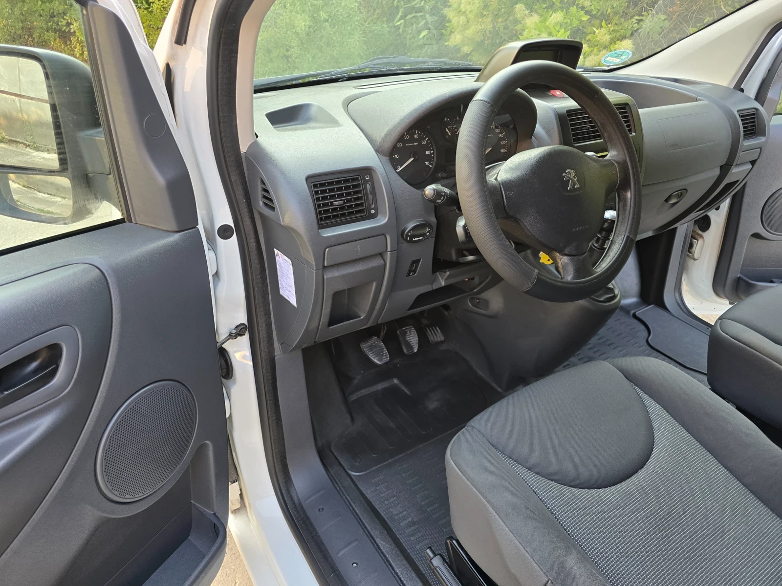 Peugeot Expert 2.0 HDI /5 Места - изображение 7