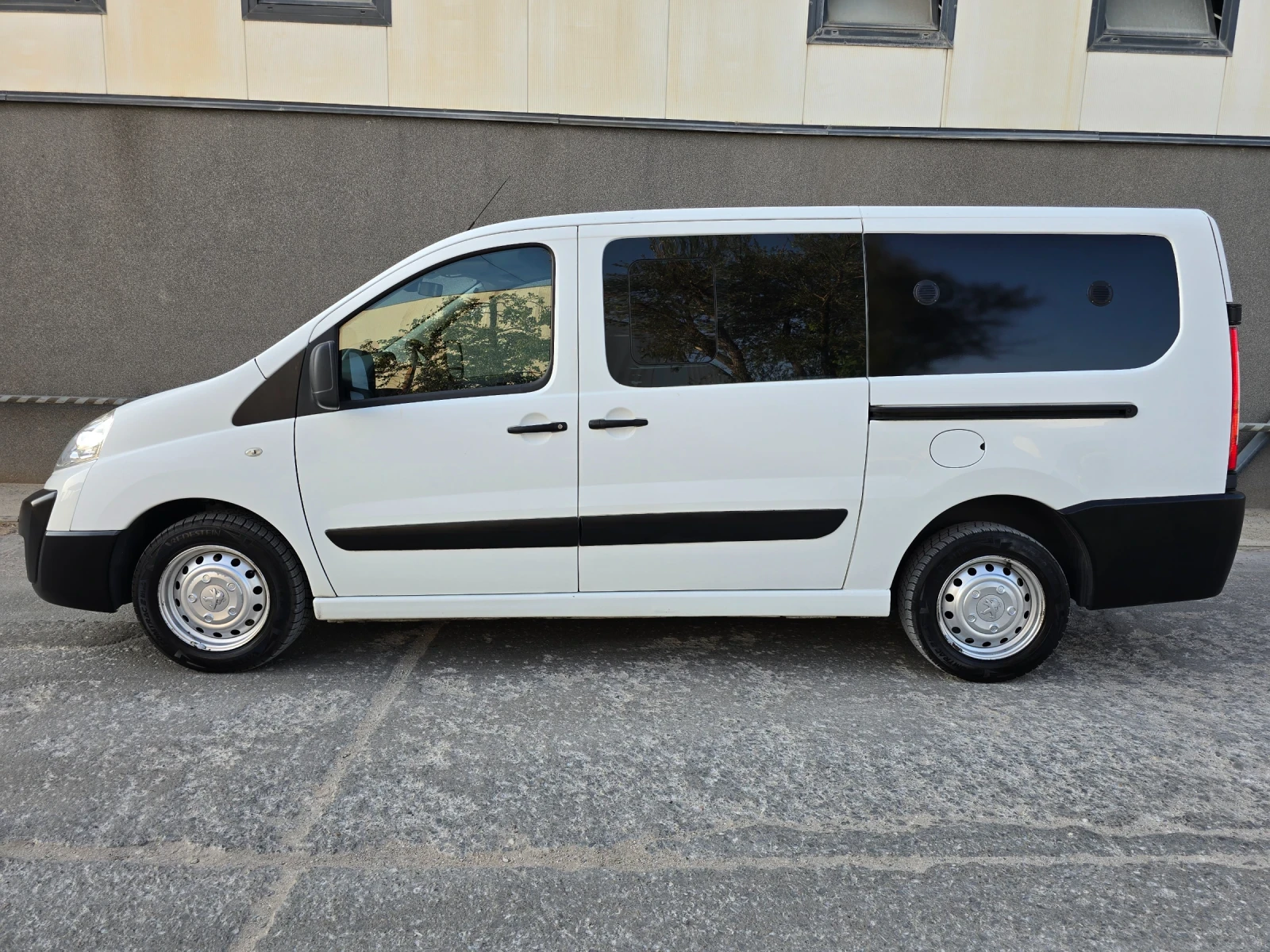 Peugeot Expert 2.0 HDI /5 Места - изображение 2