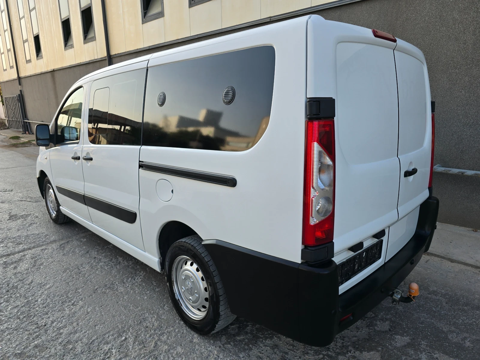 Peugeot Expert 2.0 HDI /5 Места - изображение 3