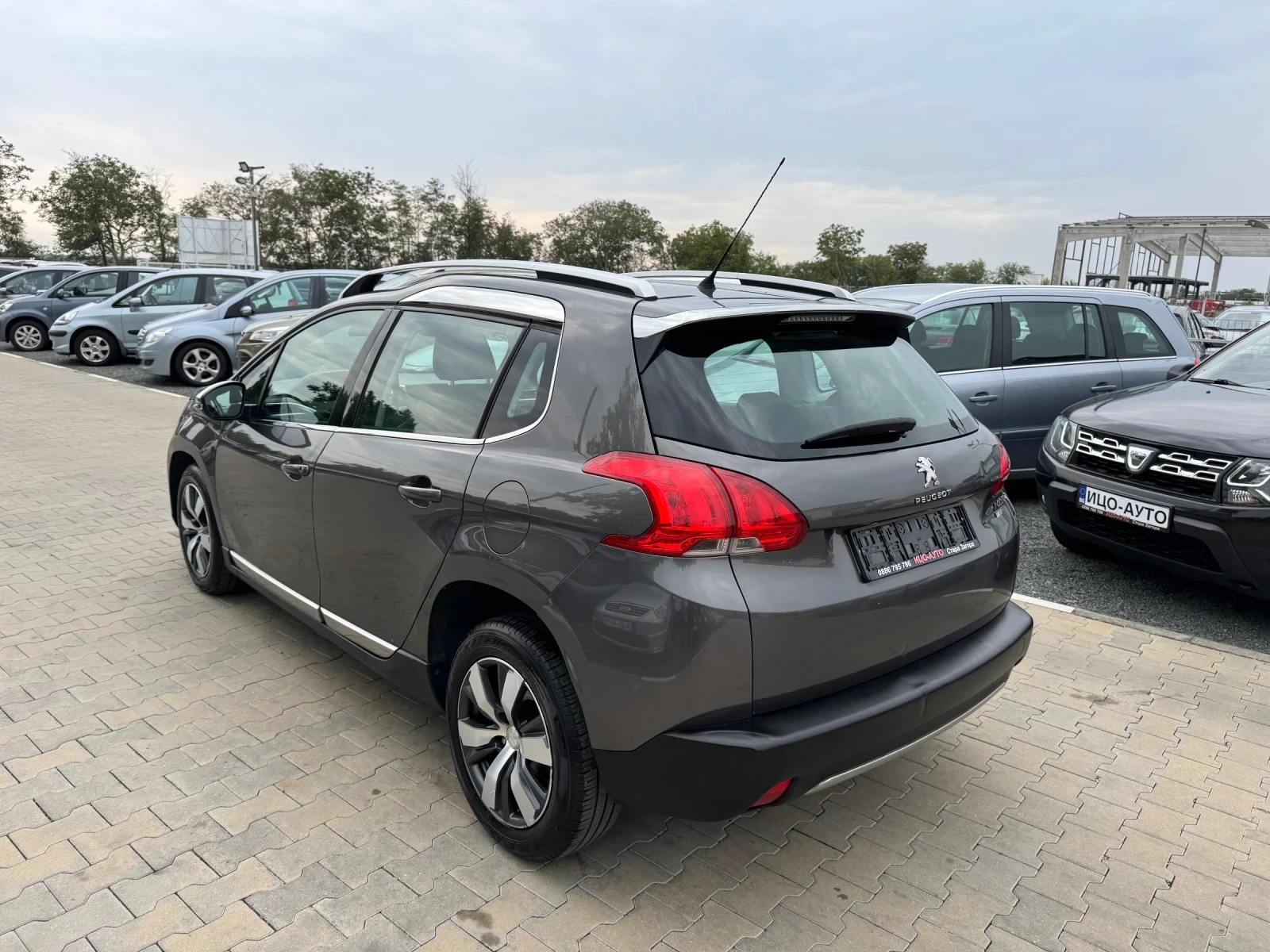 Peugeot 2008 1.6 EHDi   LED   NAVI   EURO5 - изображение 4