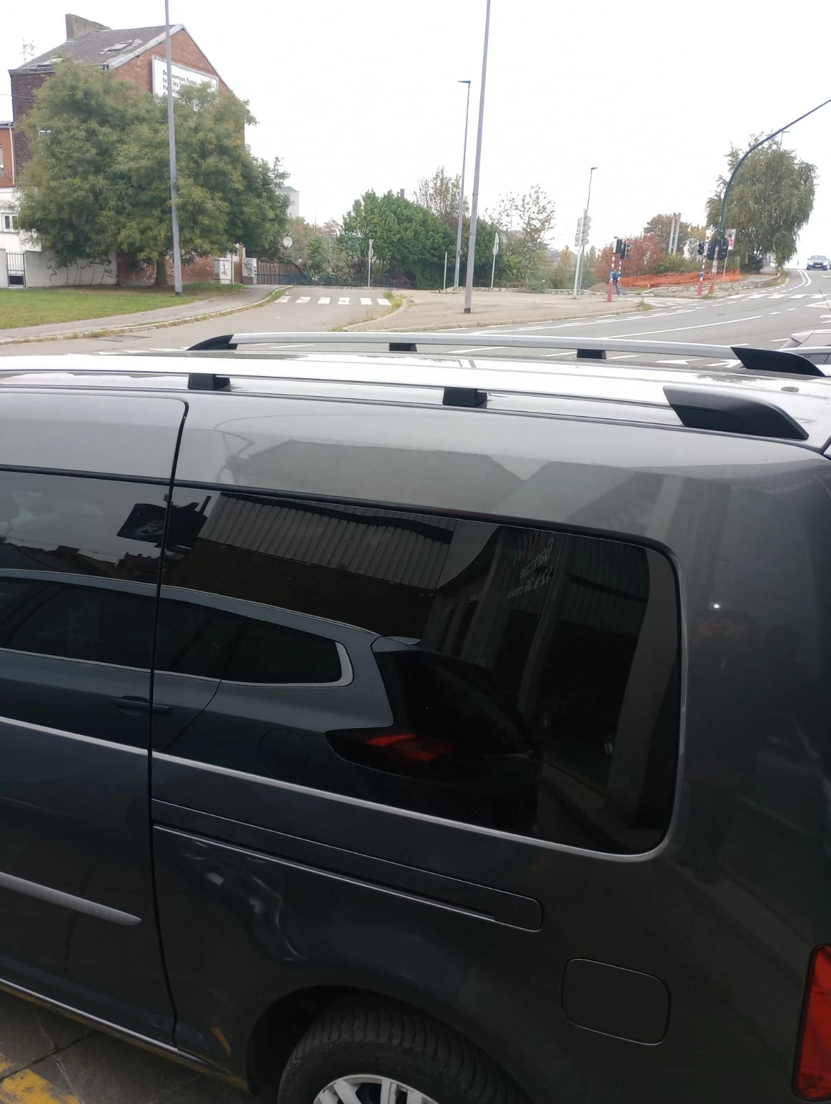 VW Caddy 1.4 tgi metan, 7  maxi  | Mobile.bg   17