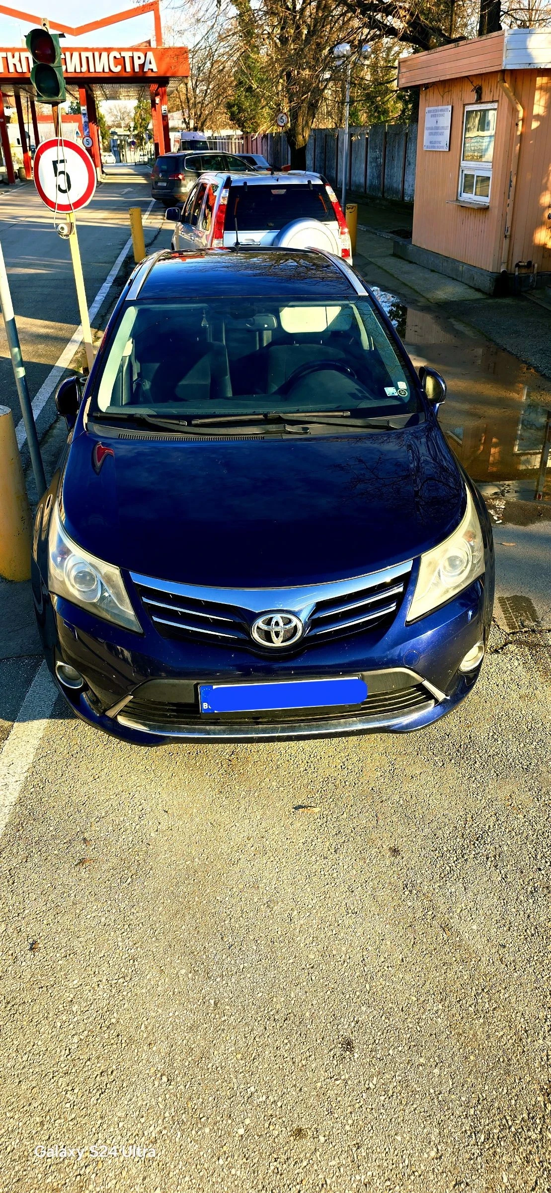 Toyota Avensis 2.0 D-4D - изображение 2