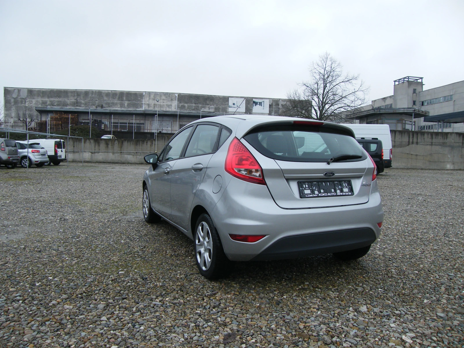 Ford Fiesta 1.2i 82000km. | Mobile.bg � ����������� 5