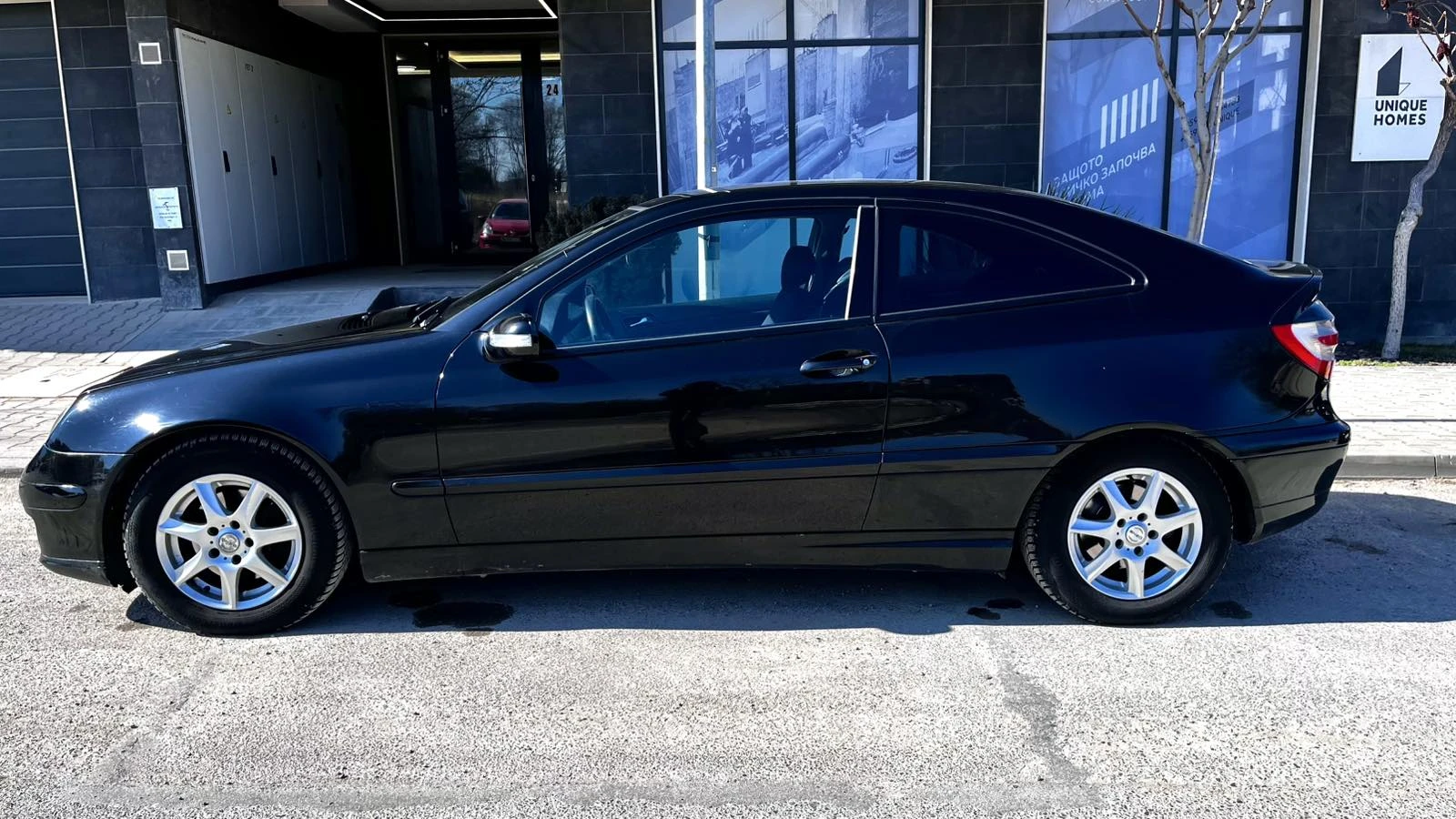 Mercedes-Benz C 200, снимка 4 - Автомобили и джипове - 53489566